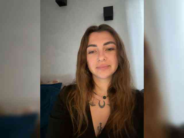 WILDGIRL webcam
