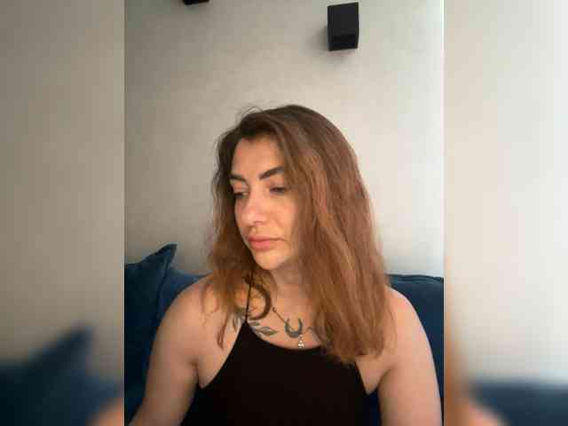 WILDGIRL webcam