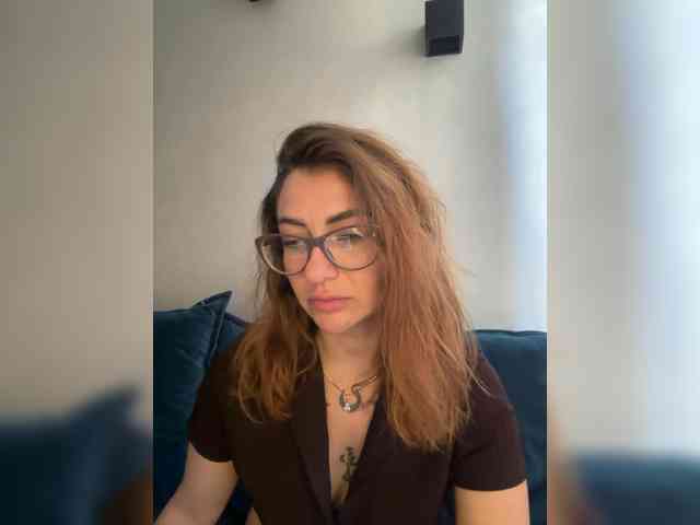 WILDGIRL webcam