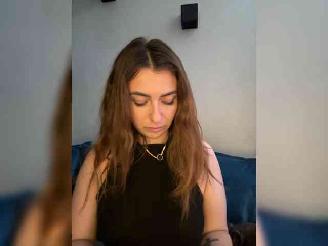 WILDGIRL webcam