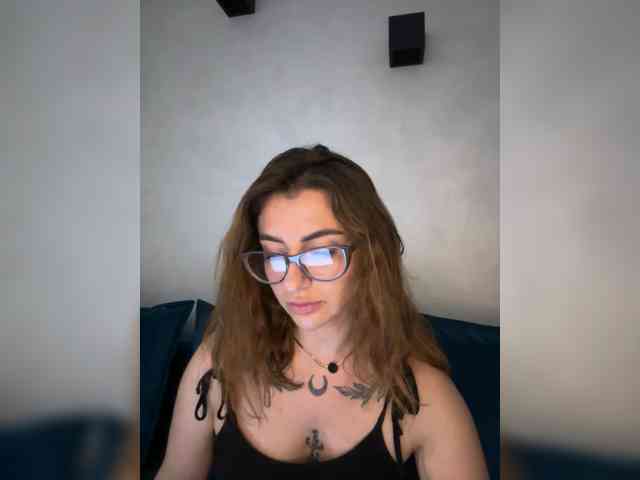 WILDGIRL webcam