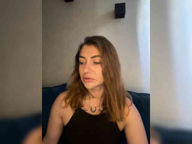 WILDGIRL webcam