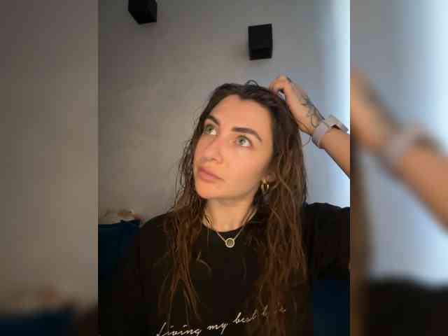 WILDGIRL webcam