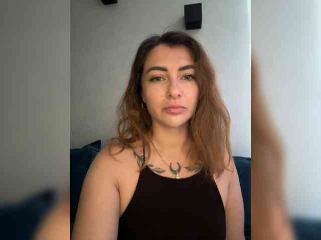 WILDGIRL webcam