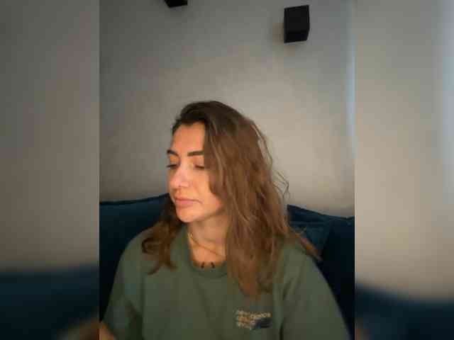 WILDGIRL webcam
