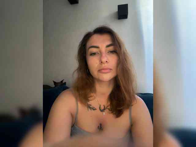 WILDGIRL webcam