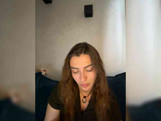 WILDGIRL webcam