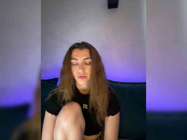 WILDGIRL webcam
