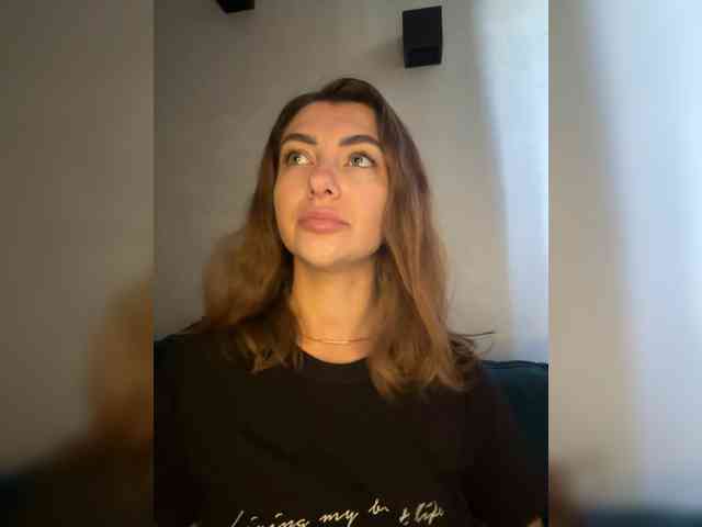 WILDGIRL webcam