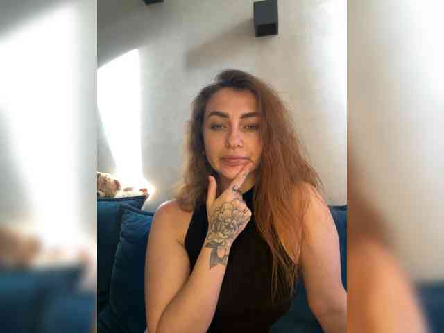 WILDGIRL webcam