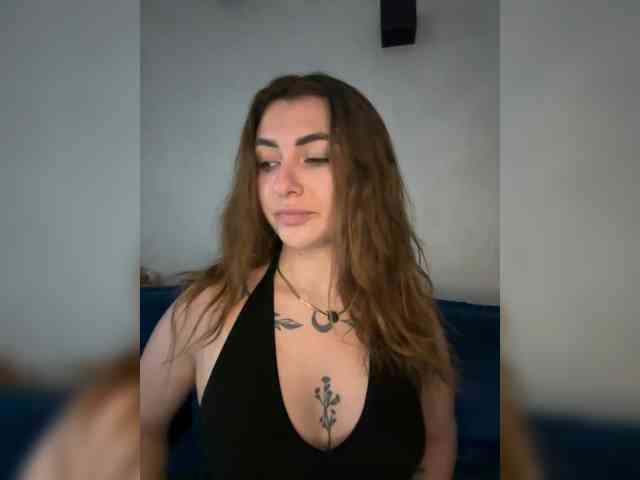 WILDGIRL webcam