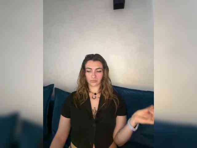 WILDGIRL webcam