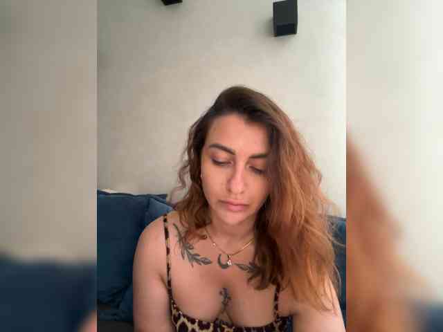 WILDGIRL webcam