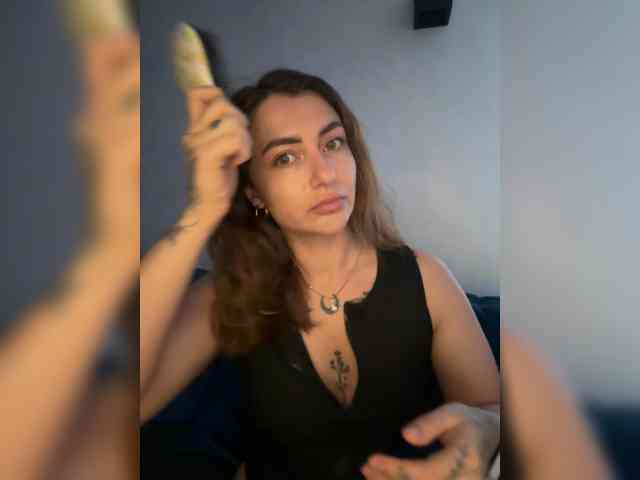 WILDGIRL webcam