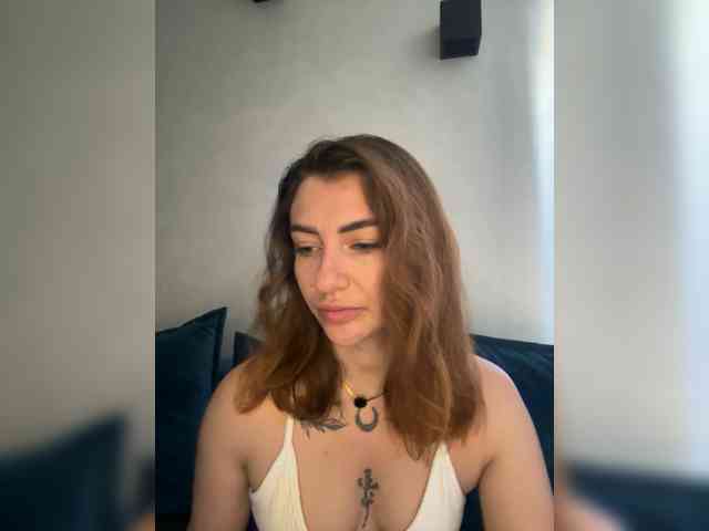 WILDGIRL webcam