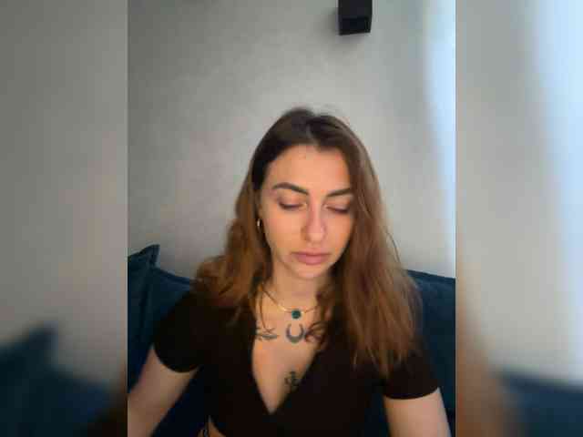 WILDGIRL webcam