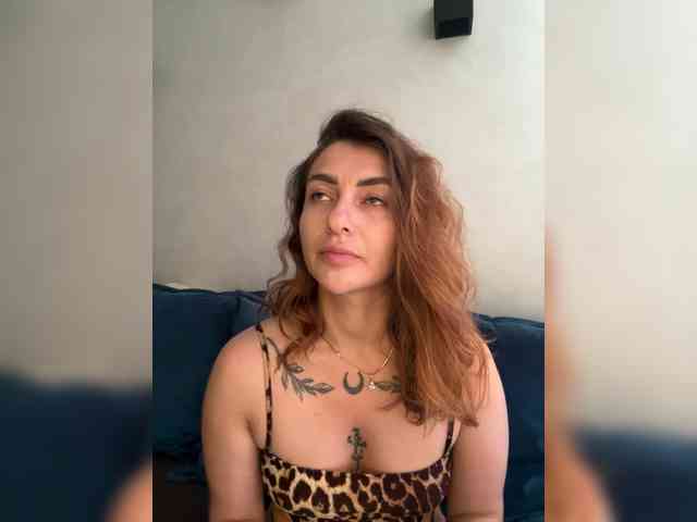 WILDGIRL webcam