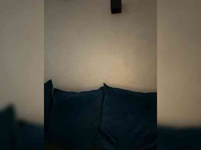 WILDGIRL webcam