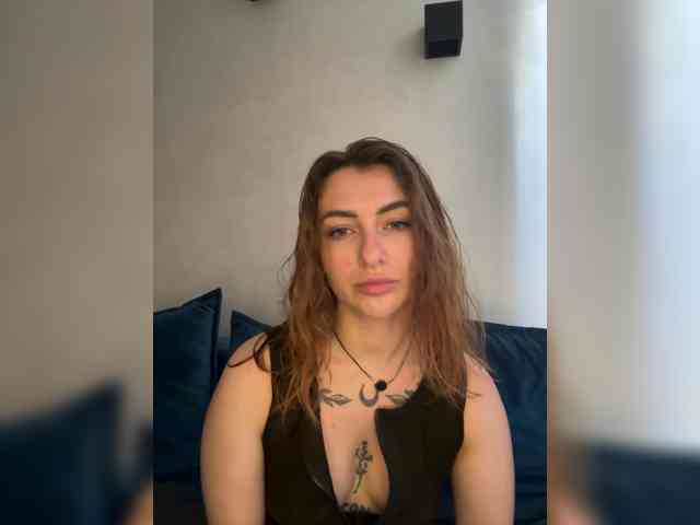 WILDGIRL webcam