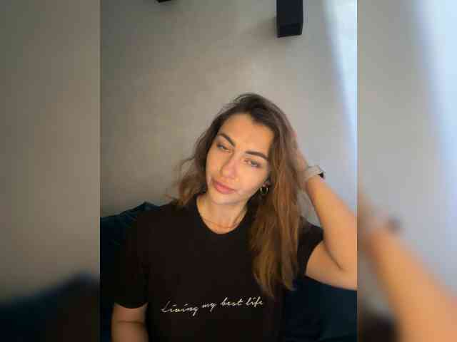 WILDGIRL webcam