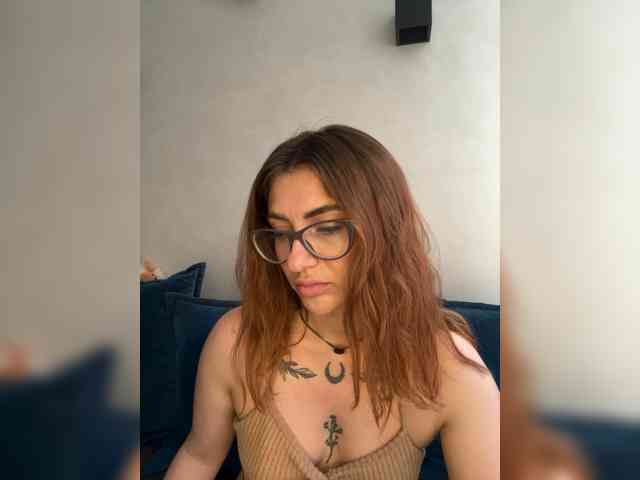 WILDGIRL webcam
