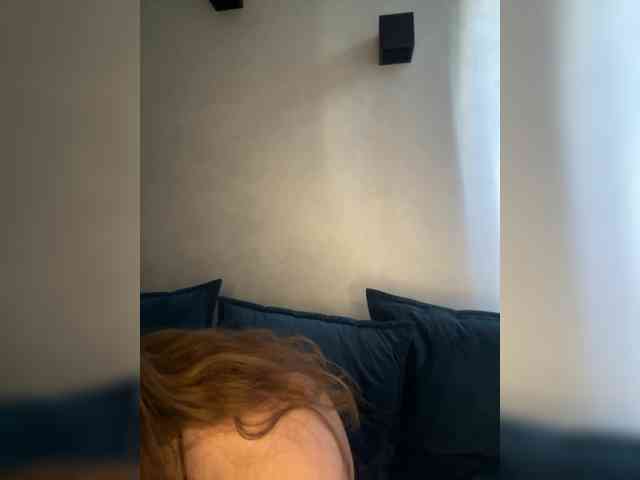 WILDGIRL webcam