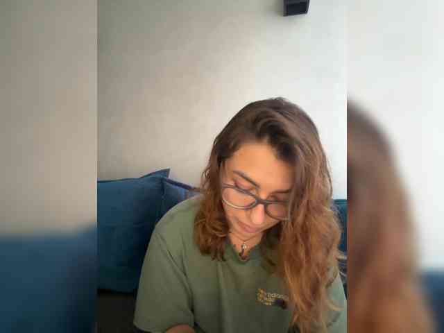WILDGIRL webcam