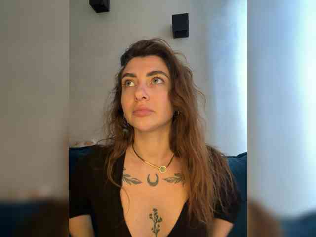 WILDGIRL webcam