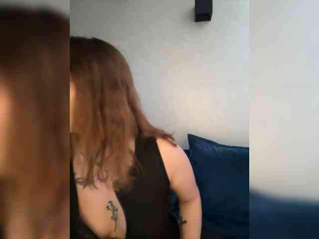 WILDGIRL webcam
