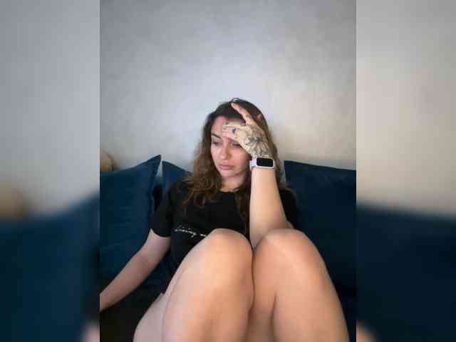 WILDGIRL webcam