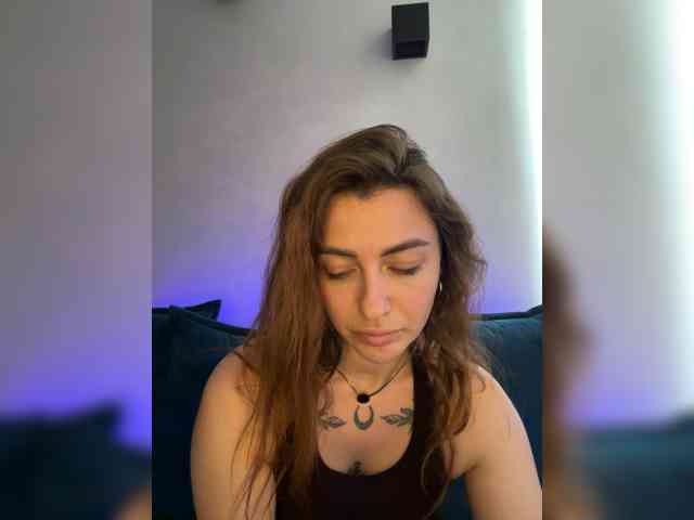 WILDGIRL webcam