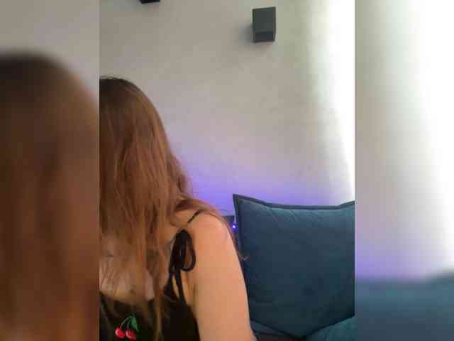 WILDGIRL webcam