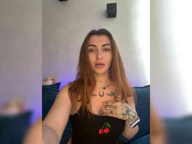 WILDGIRL webcam