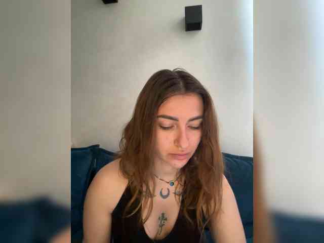 WILDGIRL webcam