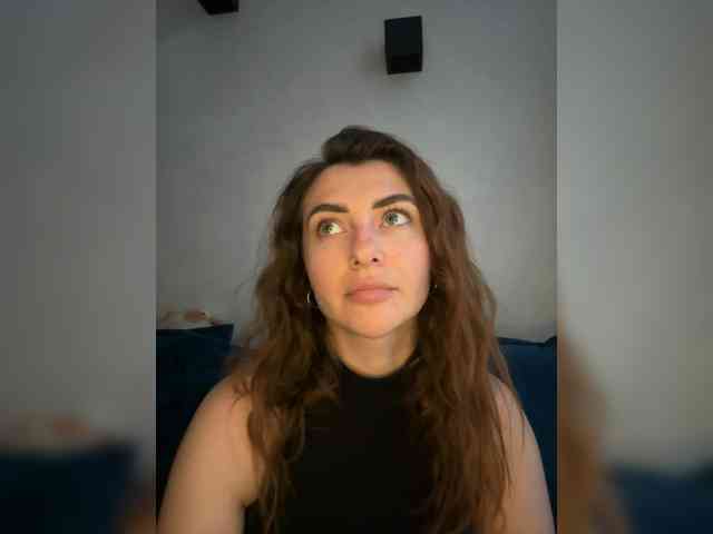 WILDGIRL webcam