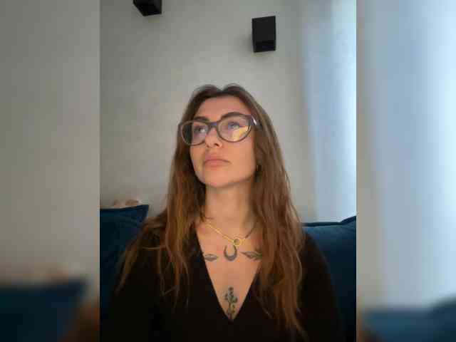 WILDGIRL webcam