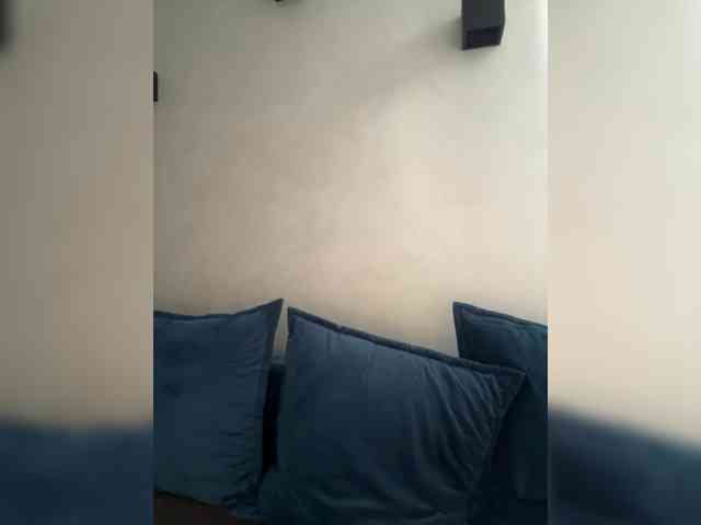 WILDGIRL webcam