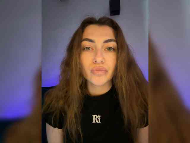 WILDGIRL webcam