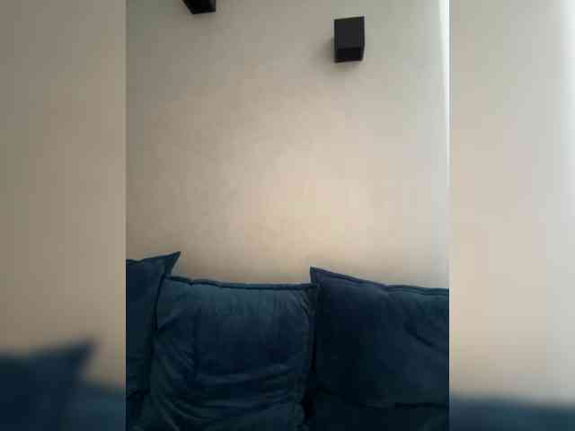 WILDGIRL webcam