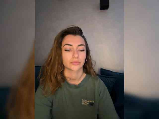 WILDGIRL webcam
