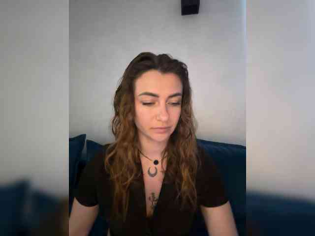 WILDGIRL webcam