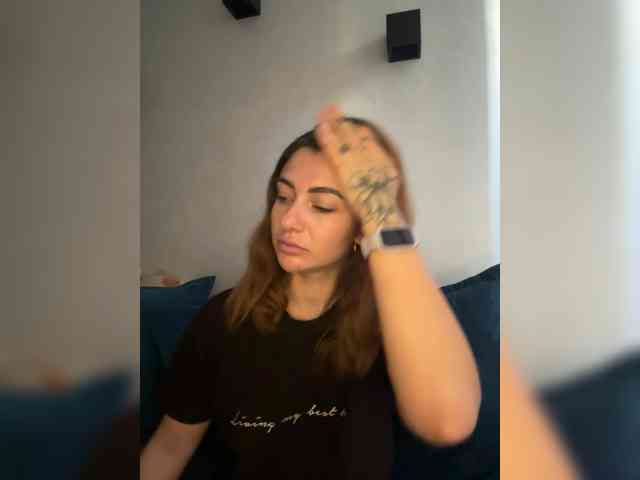 WILDGIRL webcam