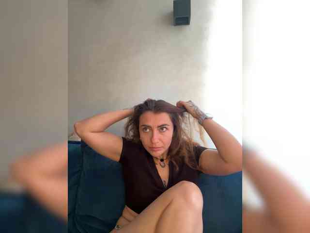 WILDGIRL webcam