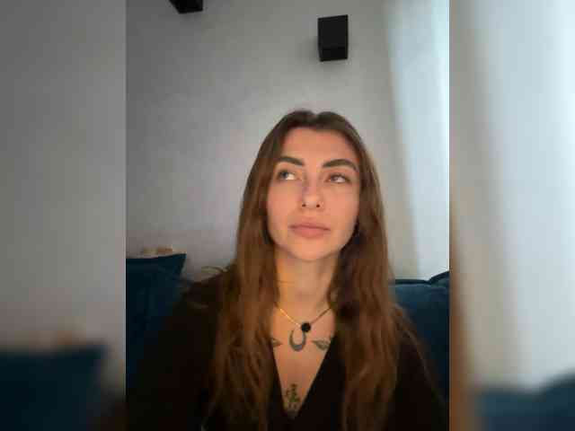 WILDGIRL webcam