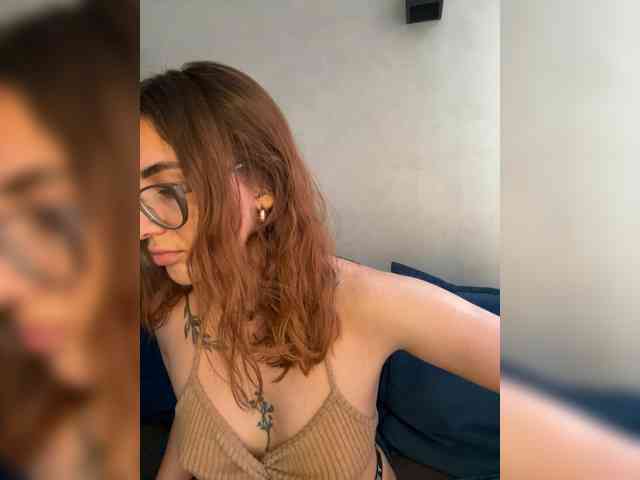 WILDGIRL webcam