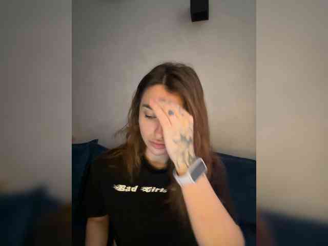 WILDGIRL webcam