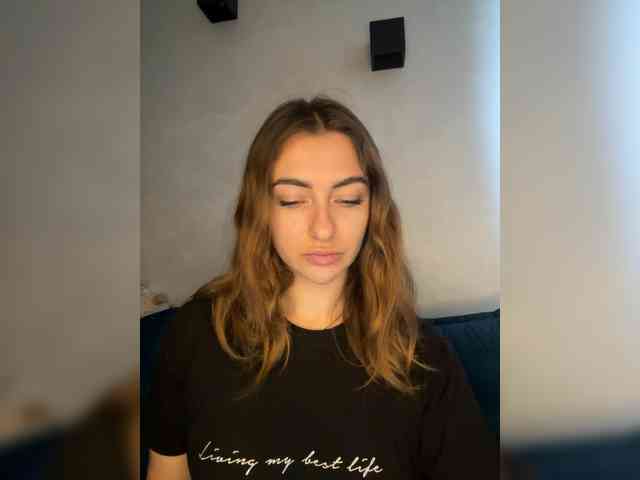 WILDGIRL webcam