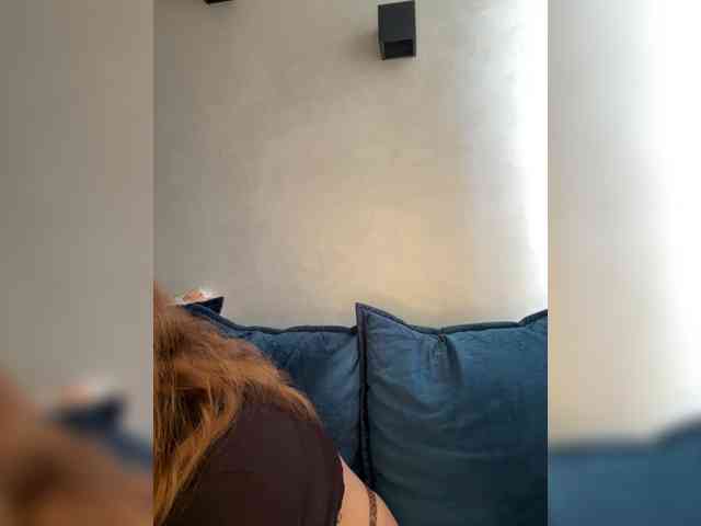 WILDGIRL webcam