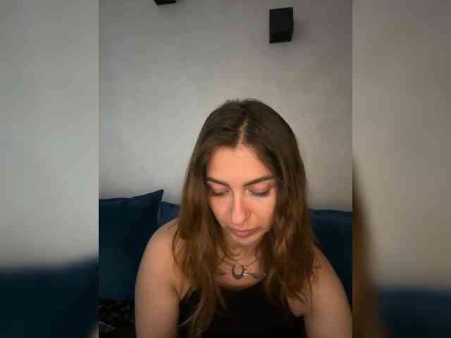 WILDGIRL webcam