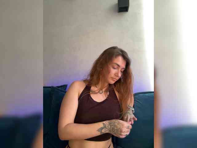 WILDGIRL webcam